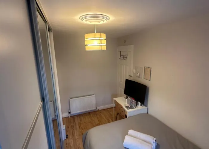 Проживание в семье Perola's House