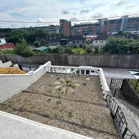 Δωμάτια σε οικογενειακή κατοικία Perola's House